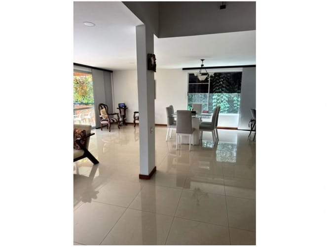 Casa de 4 alcobas en venta en Loma Benedictinos, Envigado, 390 m² · foto 6 de 24