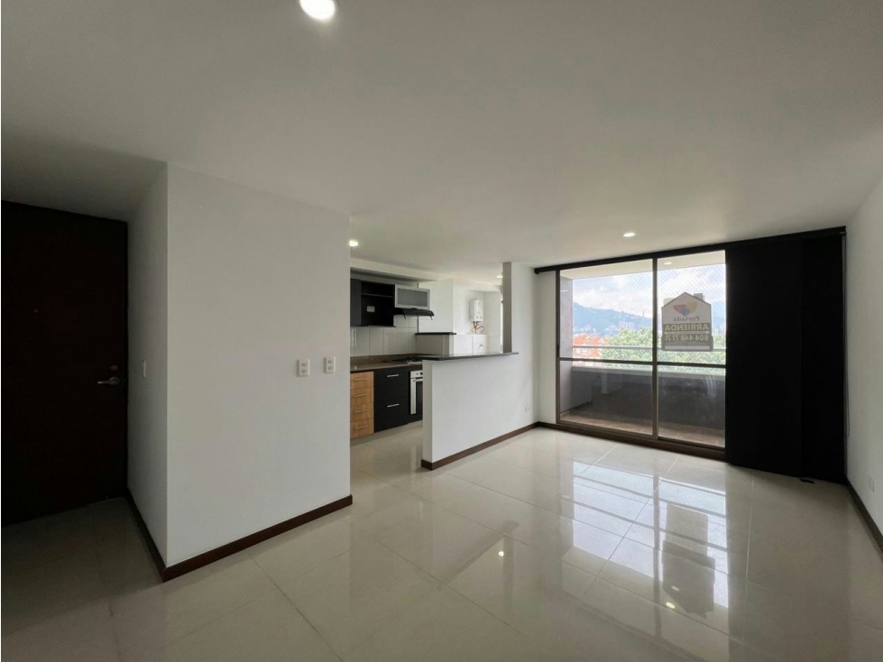 Apartamento en venta en La Abadia, Medellín · foto 3 de 10
