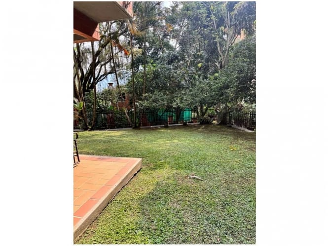 Casa de 4 alcobas en venta en Loma Benedictinos, Envigado, 390 m² · foto 19 de 24
