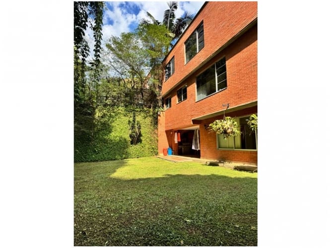 Casa de 4 alcobas en venta en Loma Benedictinos, Envigado, 390 m² · foto 21 de 24
