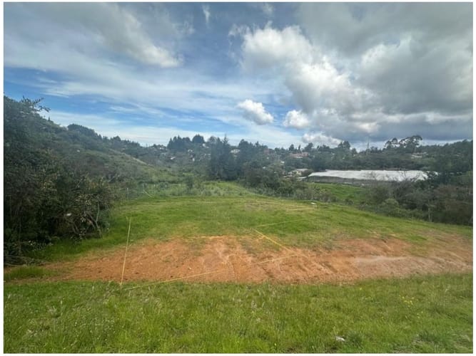 Lote en venta en Carrizales, Envigado, 1825 m² · foto 12 de 12