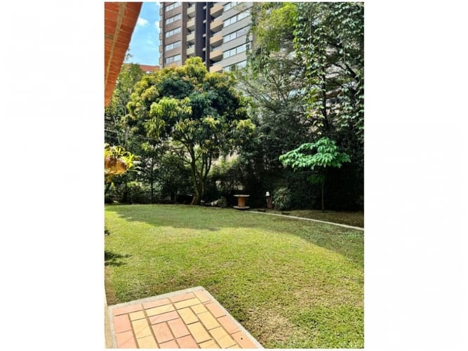 Casa de 4 alcobas en venta en Loma Benedictinos, Envigado, 390 m² · foto 22 de 24