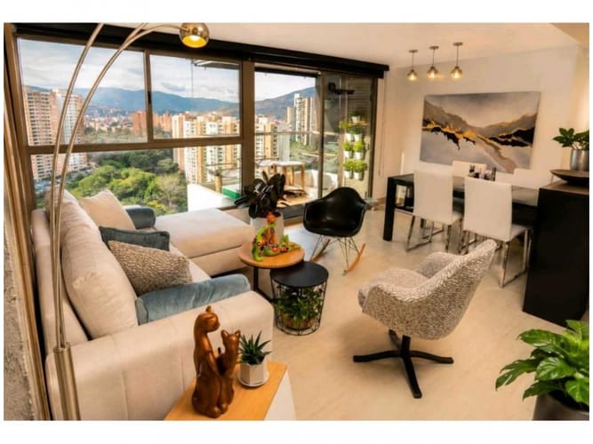 Apartamento de 2 alcobas en venta en Loma De Los Bernal, Medellín, 70 m² · foto 6 de 24