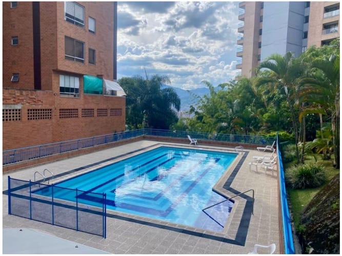 Apartamento de 4 alcobas en venta en San Diego, Medellín, 189 m² · foto 2 de 20