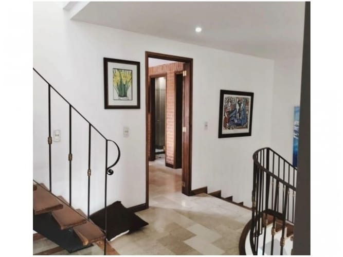 Casa de 5 alcobas en venta en San Jose, Sabaneta, 340 m² · foto 11 de 24