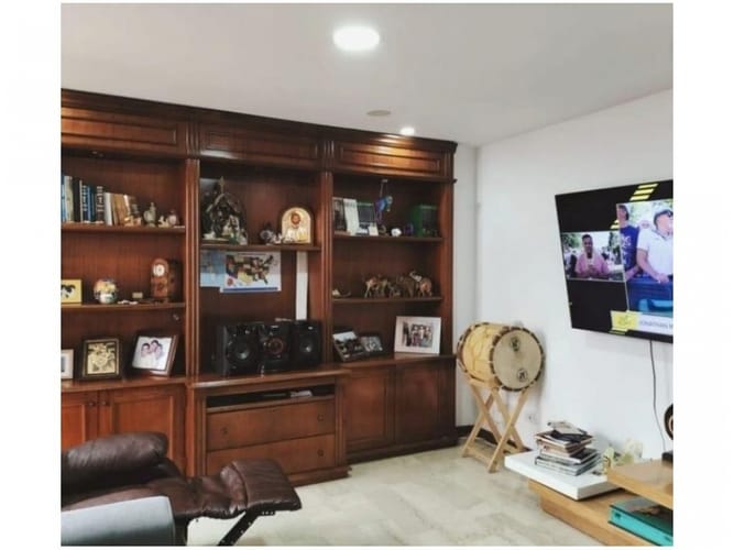 Casa de 5 alcobas en venta en San Jose, Sabaneta, 340 m² · foto 12 de 24