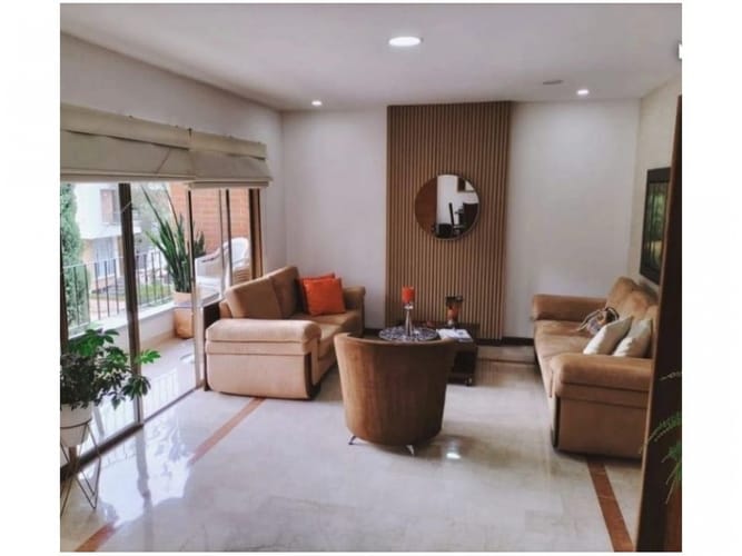 Casa de 5 alcobas en venta en San Jose, Sabaneta, 340 m² · foto 14 de 24