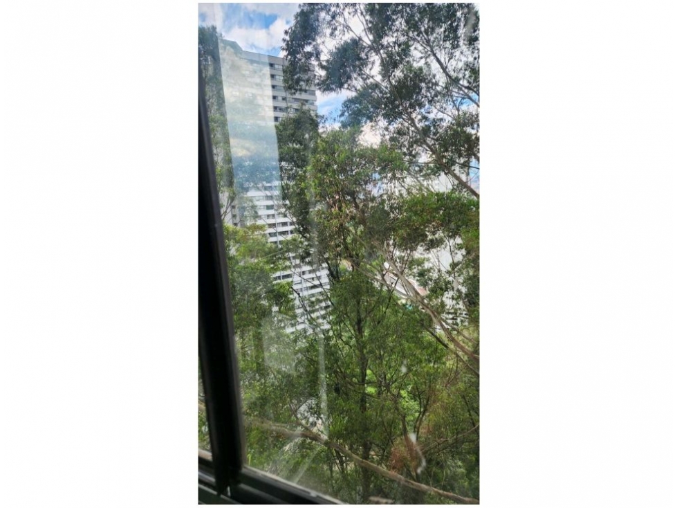Apartamento en venta en El Poblado, Medellín · foto 2 de 9