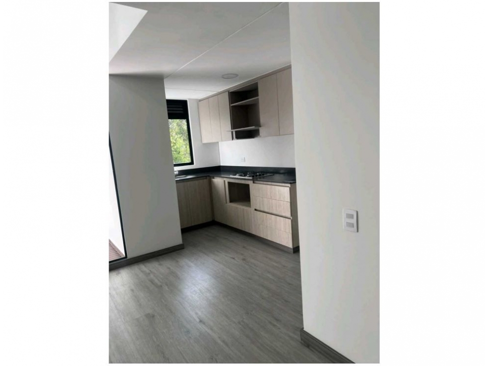 Apartamento en venta en El Poblado, Medellín · foto 5 de 9