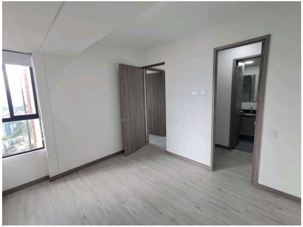 Apartamento en venta en El Poblado, Medellín · foto 7 de 9