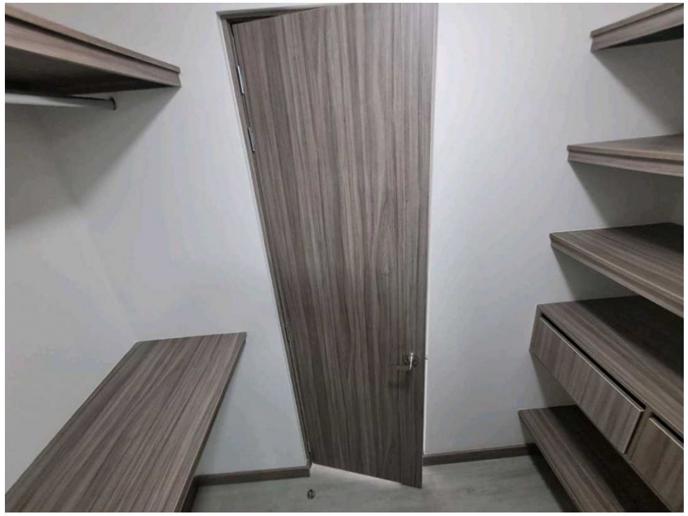 Apartamento en venta en El Poblado, Medellín · foto 8 de 9