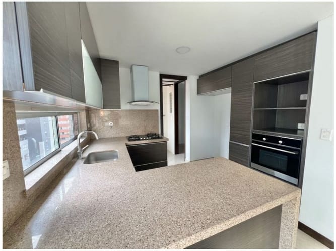 Apartamento de 3 alcobas en venta en Santa María De Los Ángeles, Medellín, 130 m² · foto 3 de 16