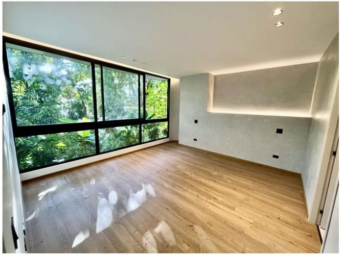 Apartamento de 2 alcobas en venta en La Aguacatala, Medellín, 240 m² · foto 8 de 13