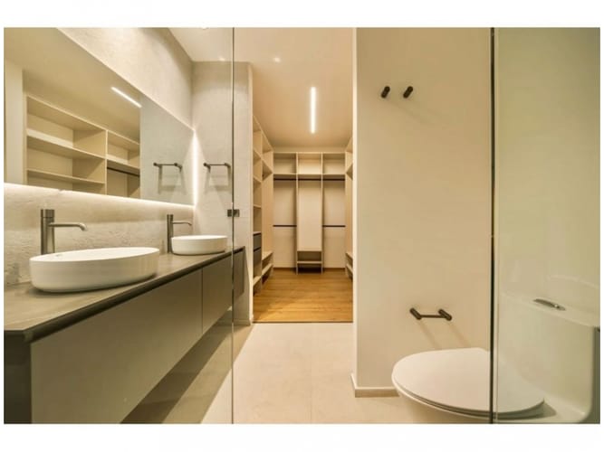 Apartamento de 2 alcobas en venta en La Aguacatala, Medellín, 240 m² · foto 10 de 13