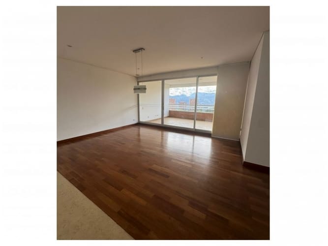 Apartamento de 3 alcobas en venta en Los Balsos, Medellín, 272 m² · foto 2 de 21