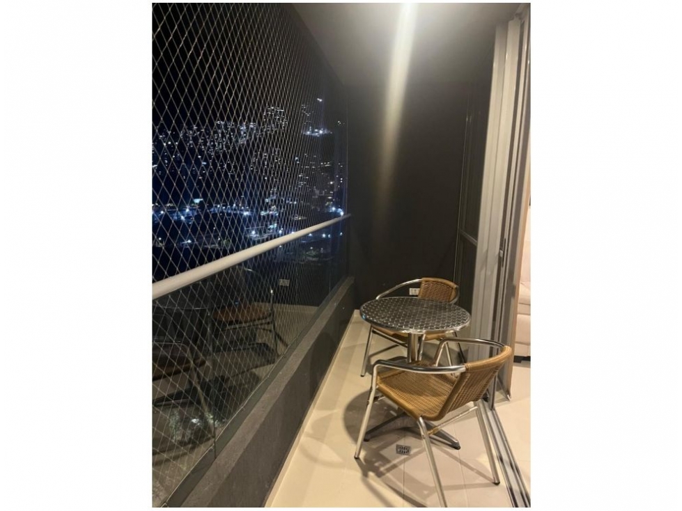Apartamento en venta en El Poblado, Medellín · foto 4 de 13
