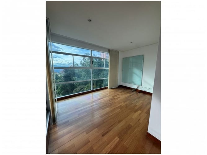Apartamento de 3 alcobas en venta en Los Balsos, Medellín, 272 m² · foto 4 de 21
