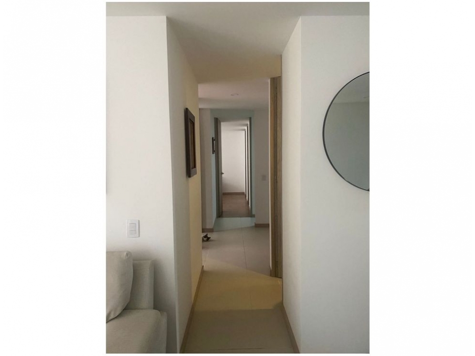 Apartamento en venta en El Poblado, Medellín · foto 6 de 13