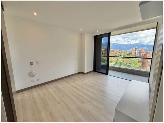 Apartamento en venta en El Poblado, Medellín · foto 6 de 11