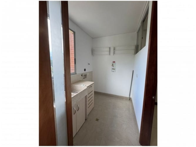 Apartamento de 3 alcobas en venta en Los Balsos, Medellín, 272 m² · foto 19 de 21