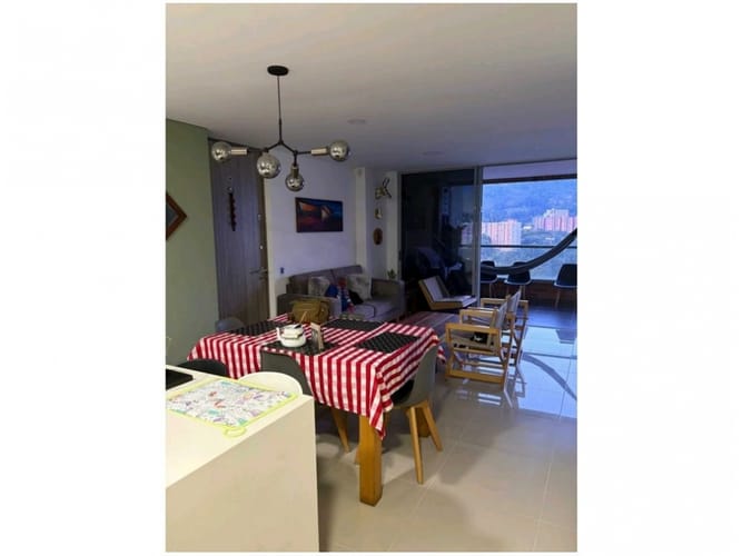 Apartamento de 2 alcobas en venta en Camino Verde, Envigado, 115 m² · foto 4 de 23