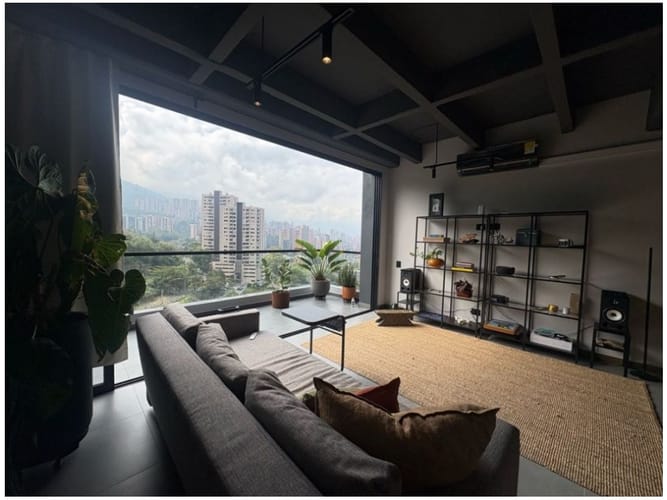 Apartaestudio en venta en El Poblado, Medellín, 62 m² · foto 2 de 8