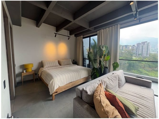 Apartaestudio en venta en El Poblado, Medellín, 62 m² · foto 4 de 8