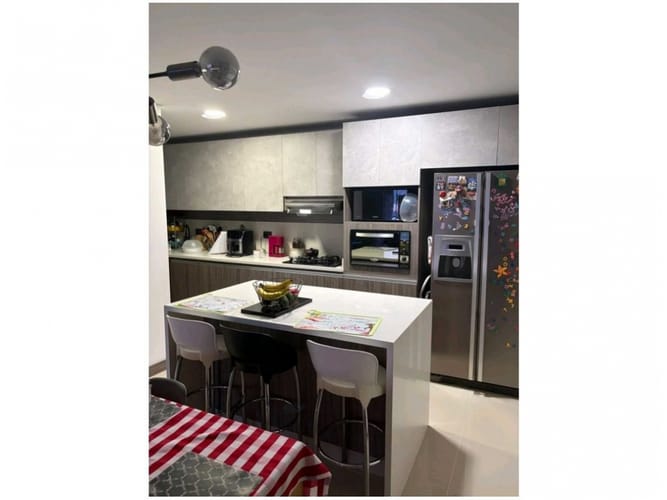 Apartamento de 2 alcobas en venta en Camino Verde, Envigado, 115 m² · foto 10 de 23