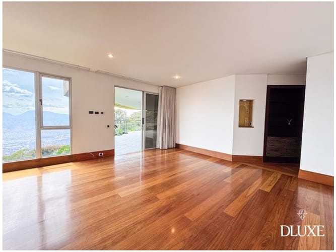 Casa de 3 alcobas en venta en El Poblado, Medellín, 540 m² · foto 8 de 20