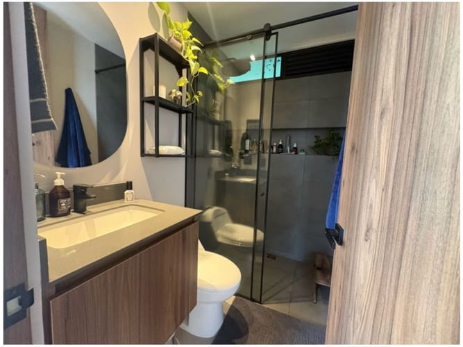 Apartaestudio en venta en El Poblado, Medellín, 62 m² · foto 7 de 8