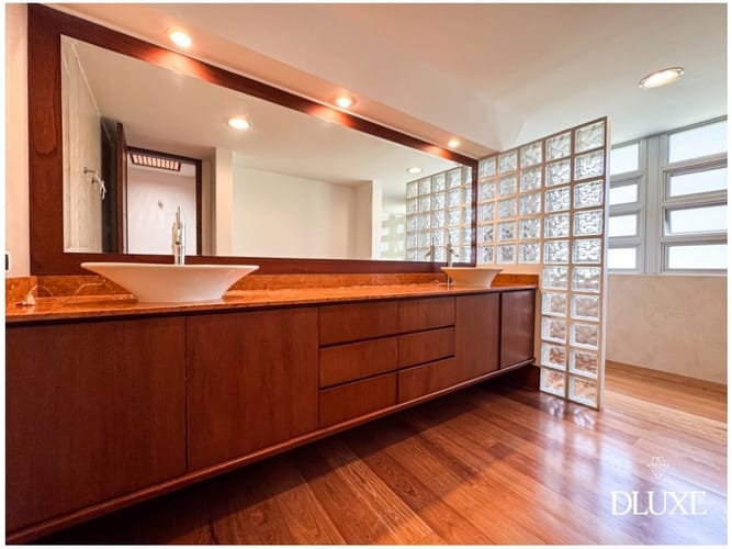 Casa de 3 alcobas en venta en El Poblado, Medellín, 540 m² · foto 12 de 20