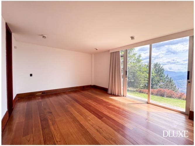 Casa de 3 alcobas en venta en El Poblado, Medellín, 540 m² · foto 13 de 20