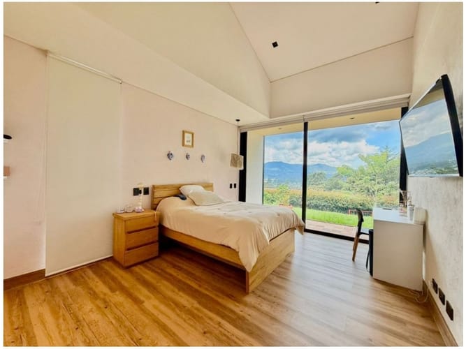 Casa de 4 alcobas en venta en Medellín, 495 m² · foto 12 de 22