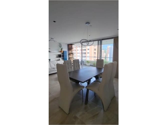 Apartamento de 4 alcobas en venta en Loma Del Esmeraldal, Envigado, 170 m² · foto 2 de 5