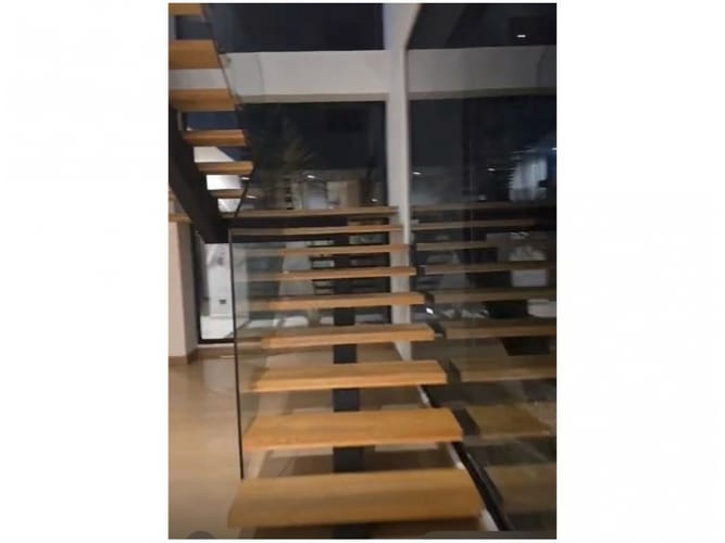 Casa de 4 alcobas en venta en Loma Del Escobero, Envigado, 320 m² · foto 17 de 22