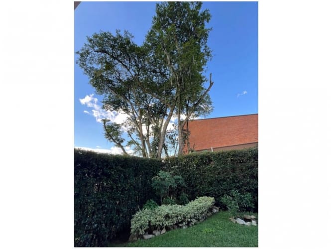 Casa de 3 alcobas en venta en Loma Del Escobero, Envigado, 304 m² · foto 13 de 24