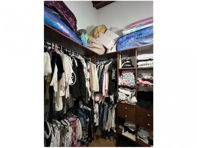 Casa de 3 alcobas en venta en Loma Del Escobero, Envigado, 304 m² · foto 23 de 24