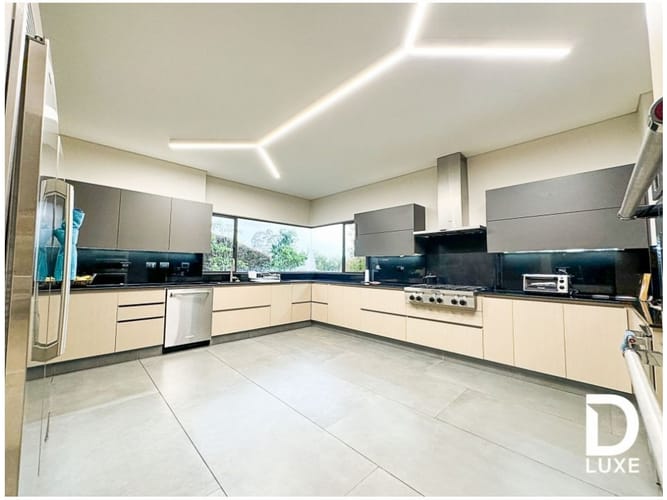 Casa de 4 alcobas en venta en Las Palmas, Envigado · foto 4 de 9