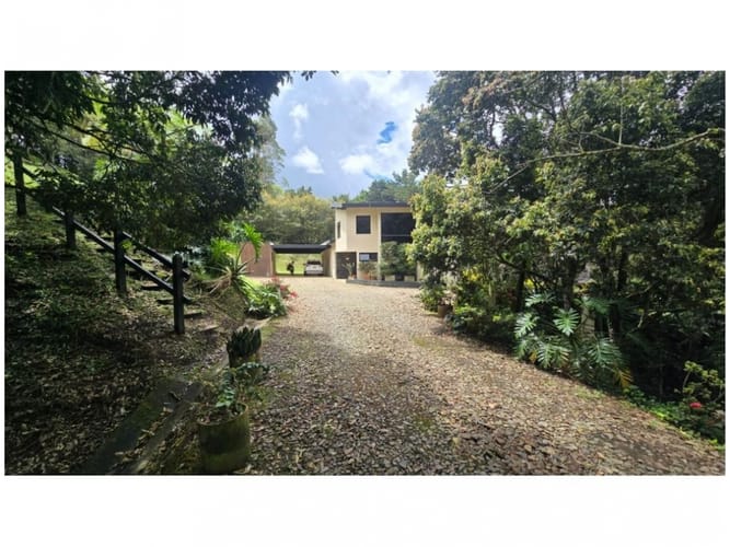 Casa de 3 alcobas en venta en El Carmen De Viboral, El Carmen de Viboral · foto 2 de 24