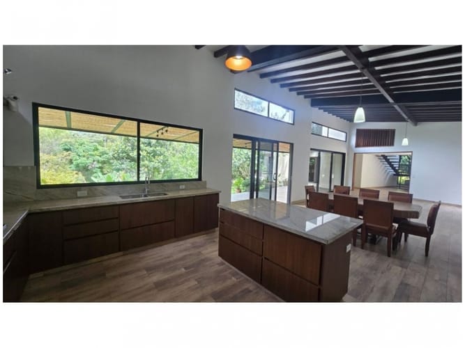 Casa de 3 alcobas en venta en El Carmen De Viboral, El Carmen de Viboral · foto 9 de 24