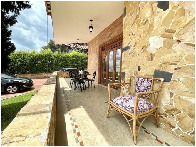 Casa de 6 alcobas en venta en Las Lomitas, Sabaneta, 1530 m² · foto 6 de 24