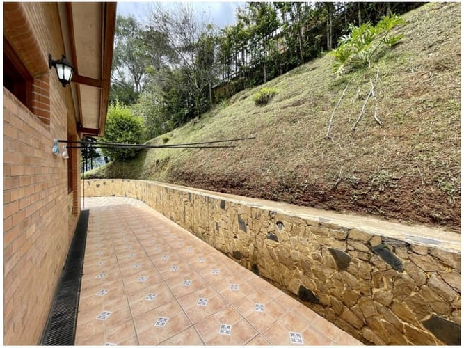 Casa de 6 alcobas en venta en Las Lomitas, Sabaneta, 1530 m² · foto 7 de 24