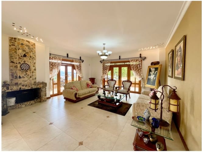 Casa de 6 alcobas en venta en Las Lomitas, Sabaneta, 1530 m² · foto 8 de 24
