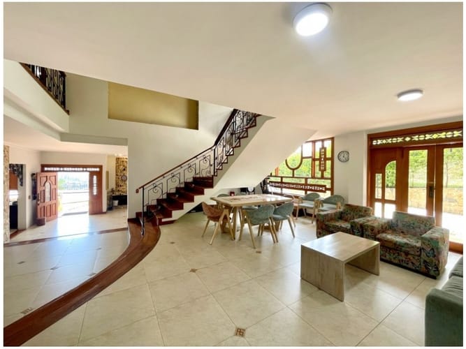 Casa de 6 alcobas en venta en Las Lomitas, Sabaneta, 1530 m² · foto 13 de 24