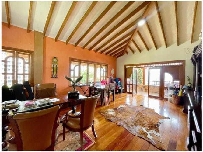 Casa de 6 alcobas en venta en Las Lomitas, Sabaneta, 1530 m² · foto 18 de 24