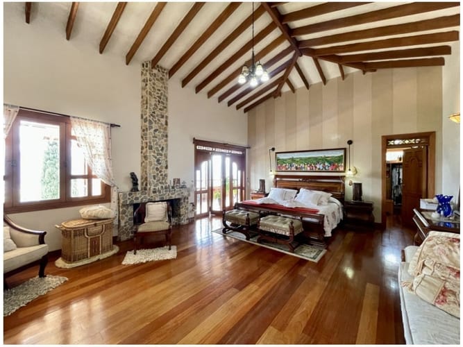 Casa de 6 alcobas en venta en Las Lomitas, Sabaneta, 1530 m² · foto 19 de 24
