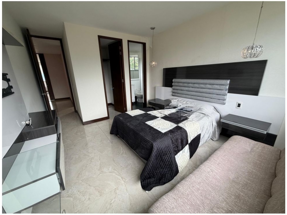 Apartamento en venta en El Poblado, Medellín · foto 24 de 24