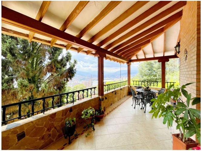 Casa de 6 alcobas en venta en Las Lomitas, Sabaneta, 1530 m² · foto 20 de 24