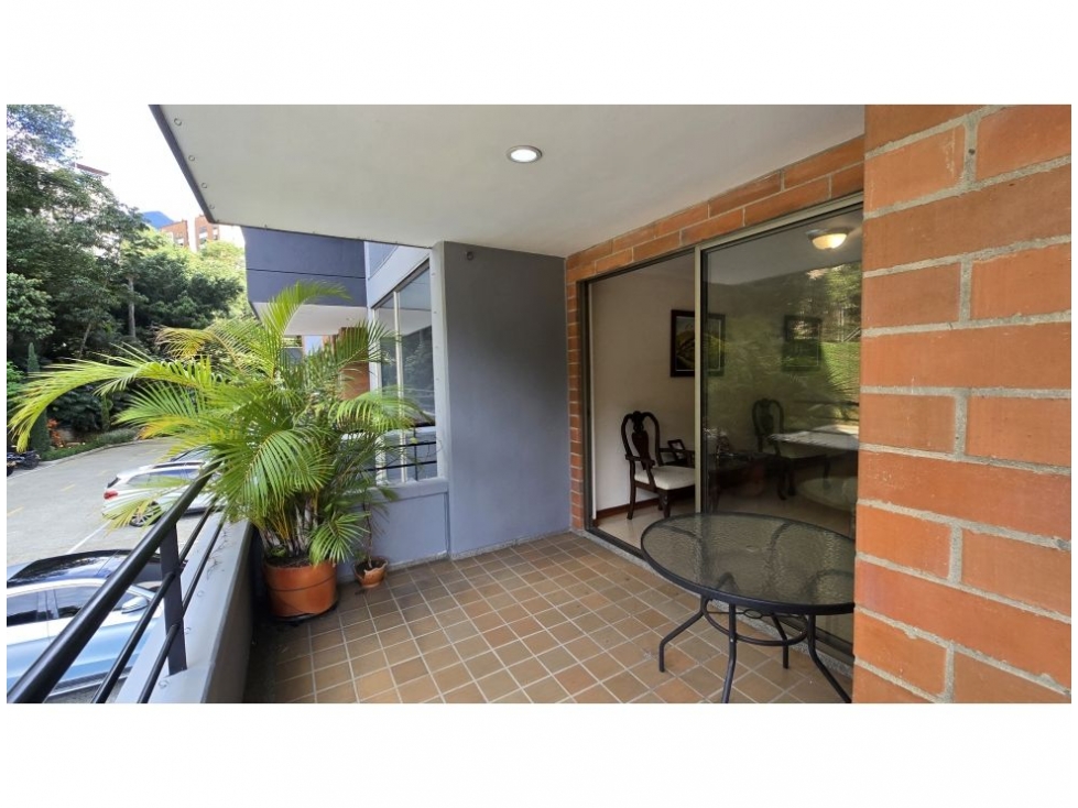 Apartamento en venta en El Poblado, Medellín · foto 3 de 18