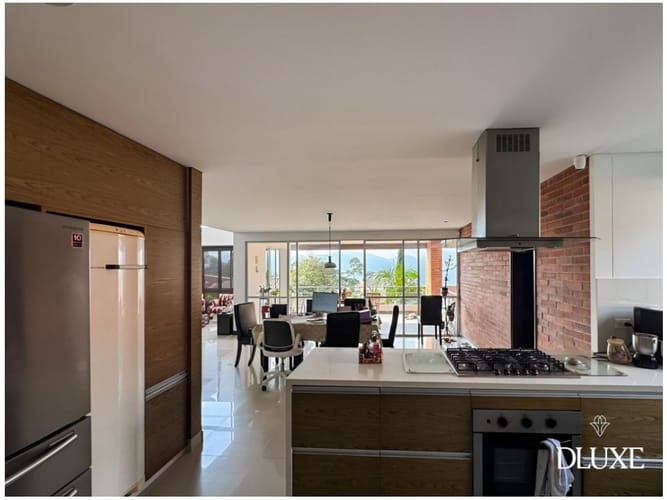 Casa de 3 alcobas en venta en Loma Del Escobero, Envigado, 1500 m² · foto 5 de 17